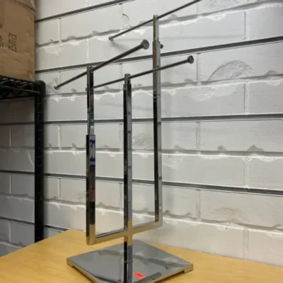 TRIPLE T STAND SINGLE JEWELRY